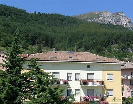 Hotel Martinelli Ronzo-Chienis Eksteriør bilde